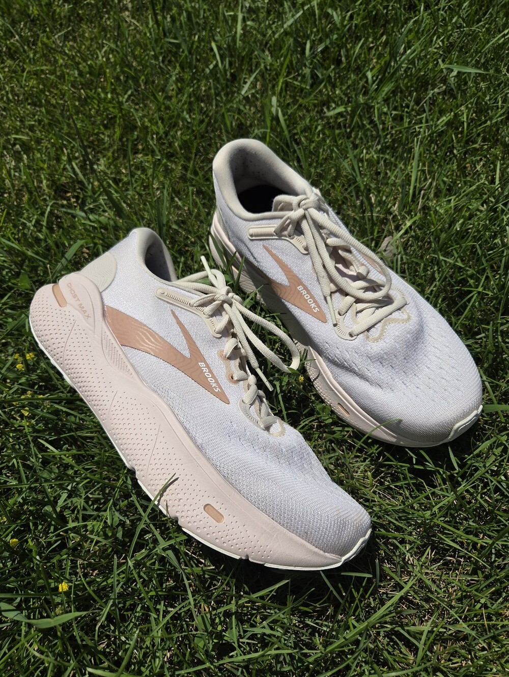 BrooksWomen's Ghost Max Running Sneakers Light Pink/Cream